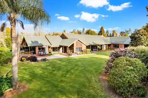 Magnificent Property Exuding Space and Privacy