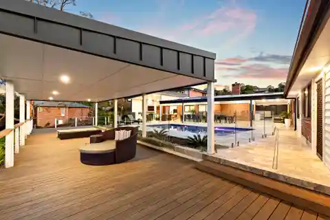 Extraordinary Acreage Estate