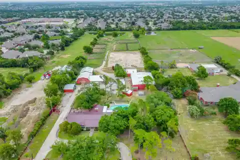 Equestrian Property in Desirable Location