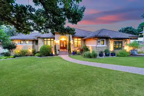 One of the Most Unique Single-Story Homes in Flintrock Falls
