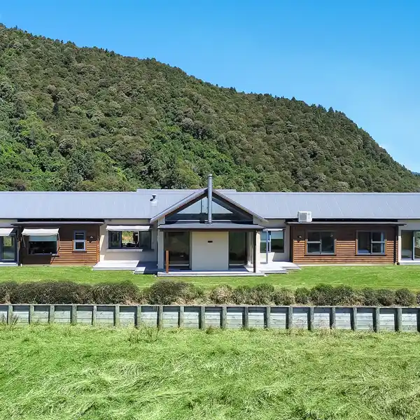 LUXURY SURROUNDED BY NATURE