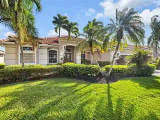 Perfect Sandpiper Model on Cerromar Drive