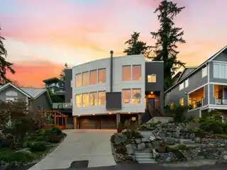 Immaculate Contemporary Home Above Juanita Bay