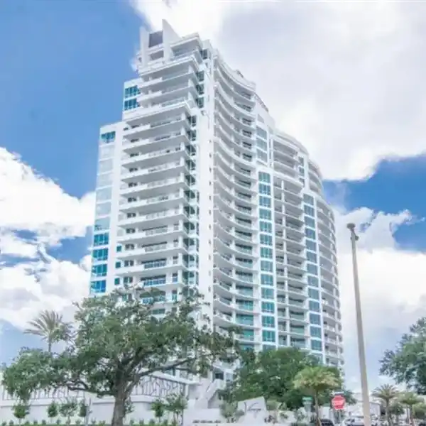 LUXURY VIRAGE BAYSHORE CONDO WITH BAYFRONT TERRACE
