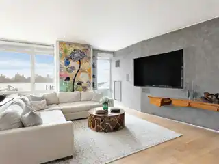 Luxury Two Bedroom with Skyline Views