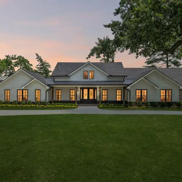 REFINED RETREAT NEAR THE HEART OF GREEN HILLS
