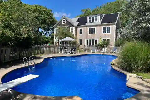 Newly Renovated 1860s Farmhouse for Rent