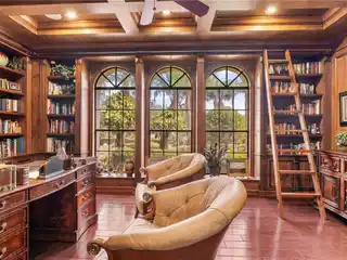 Exquisite Luxury Estate in an Exclusive Country Club