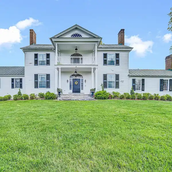 VIRGINIA LANDMARK WITH CHARM AND ACREAGE