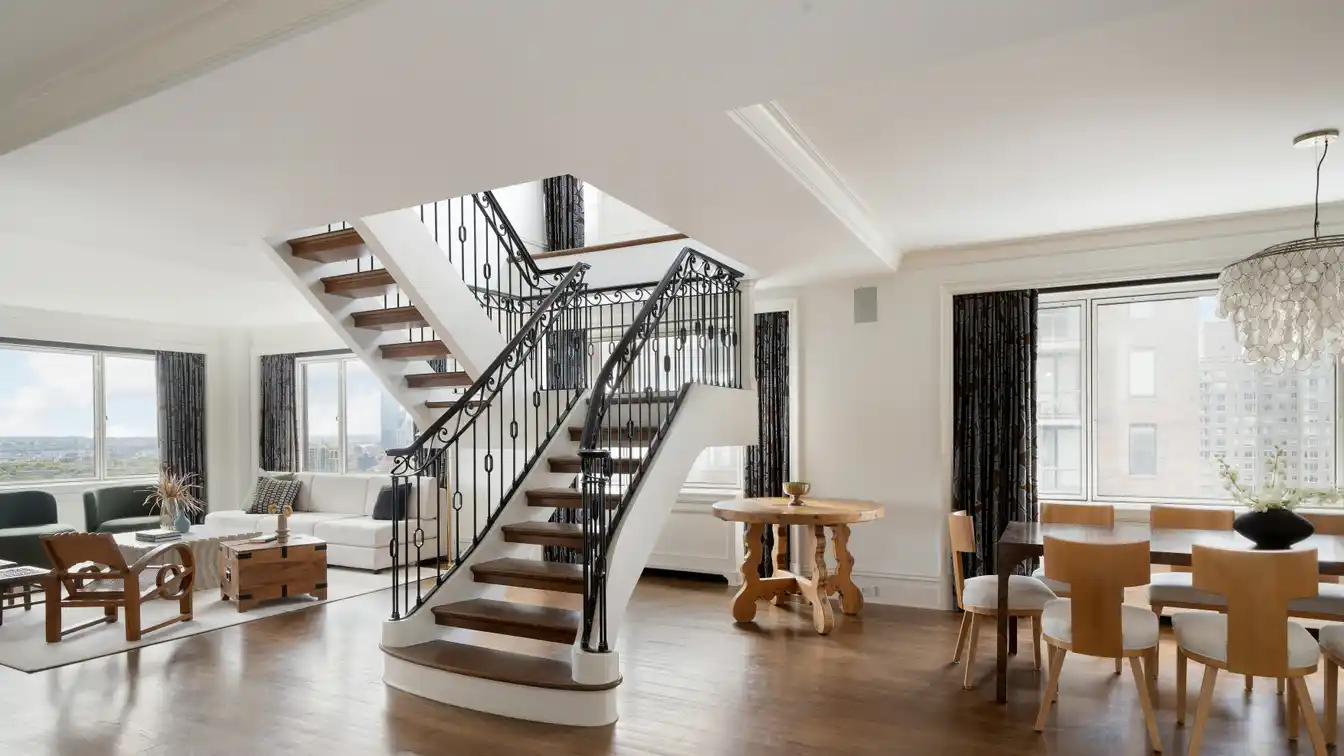 Beautifully Appointed Six-bedroom Duplex