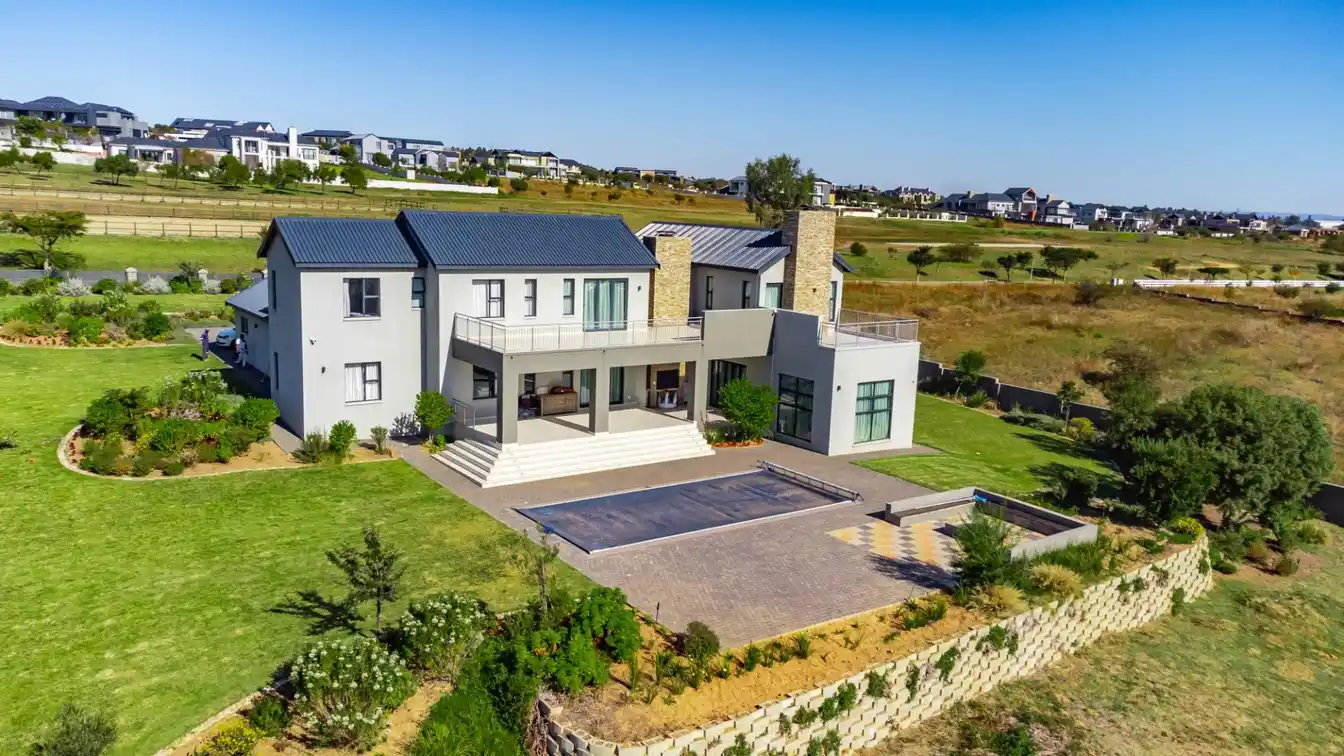 Impressive Home Exuding Elegance and Sophistication