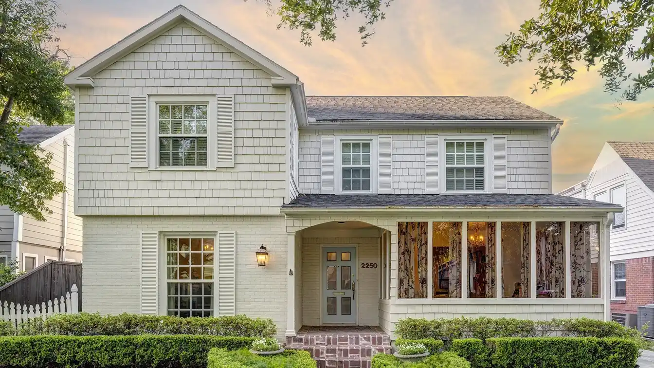 Wonderfully Upgraded Southgate Residence
