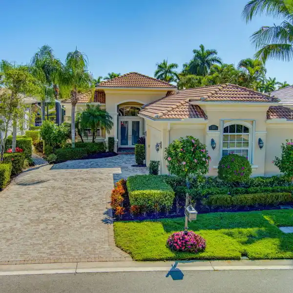 ELEGANT CHATEAU MODEL IN THE COUNTRY CLUB AT MIRASOL