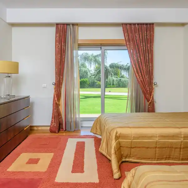 MAJESTIC VILLA IN A TRANQUIL SETTING