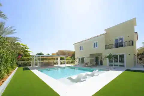 Luxury Five Bedroom Villa Set in Mirador La Coleccion