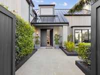 AMAZING PROPERTY OFFERING AN EFFORTLESS LIFESTYLE