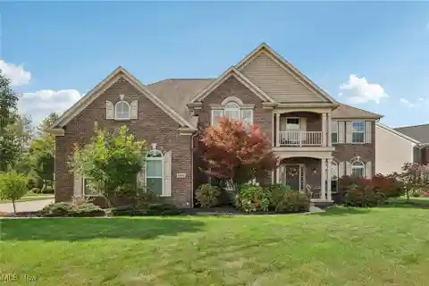 Spacious Elegance in a Peaceful Setting