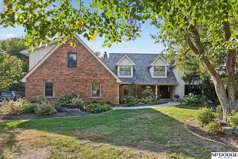 Rare Retreat on a Quiet Cul-De-Sac