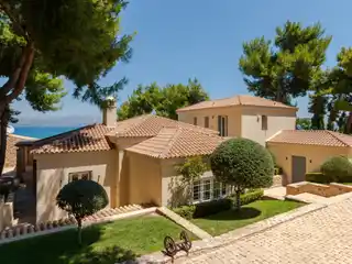 Luxury Beachfront Villa