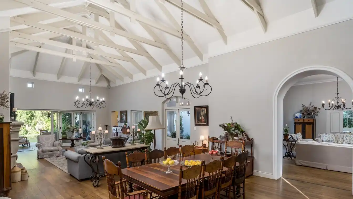 Magnificent Farmhouse in Somerset West