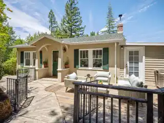 Enchanting 1928 Vintage Cottage