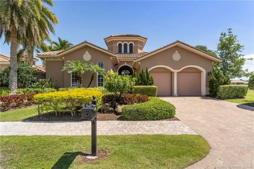 Fantastic Opportunity in the Tesoro Development