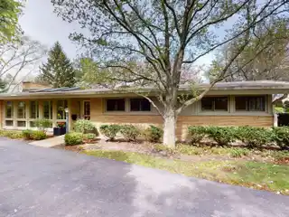 Beautifully Serene Mid-century Home