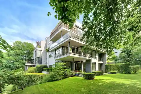 Ground Floor Flat in a Garden Setting