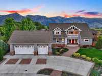 SPECTACULAR HOME WITH BREATHTAKING MOUNTAIN VIEWS