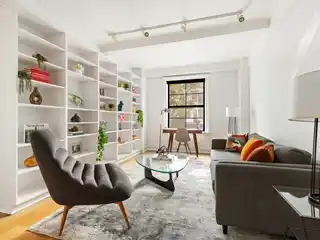 Spacious and Versatile Upper West Side Co-Op