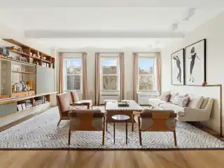Extraordinary Eight-room Duplex