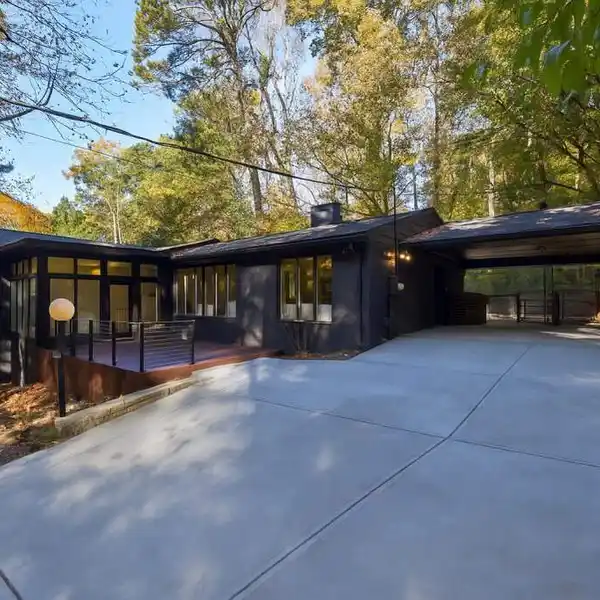 STUNNING MID-CENTURY MODERN WITH GORGEOUS LANDSCAPE