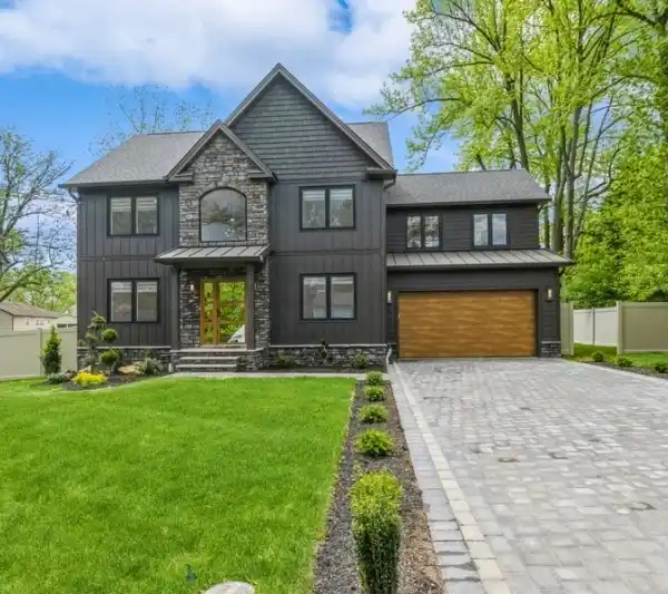 NEW CONSTRUCTION CONTEMPORARY CUSTOM COLONIAL