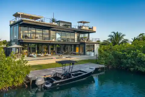 Casa Balam: Waterfront Villa with Pool on the Placencia Peninsula