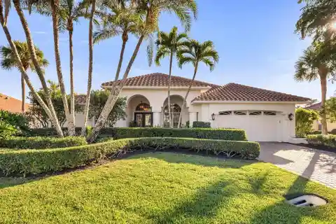 Beautifully Maintained Lakefront Pool Home