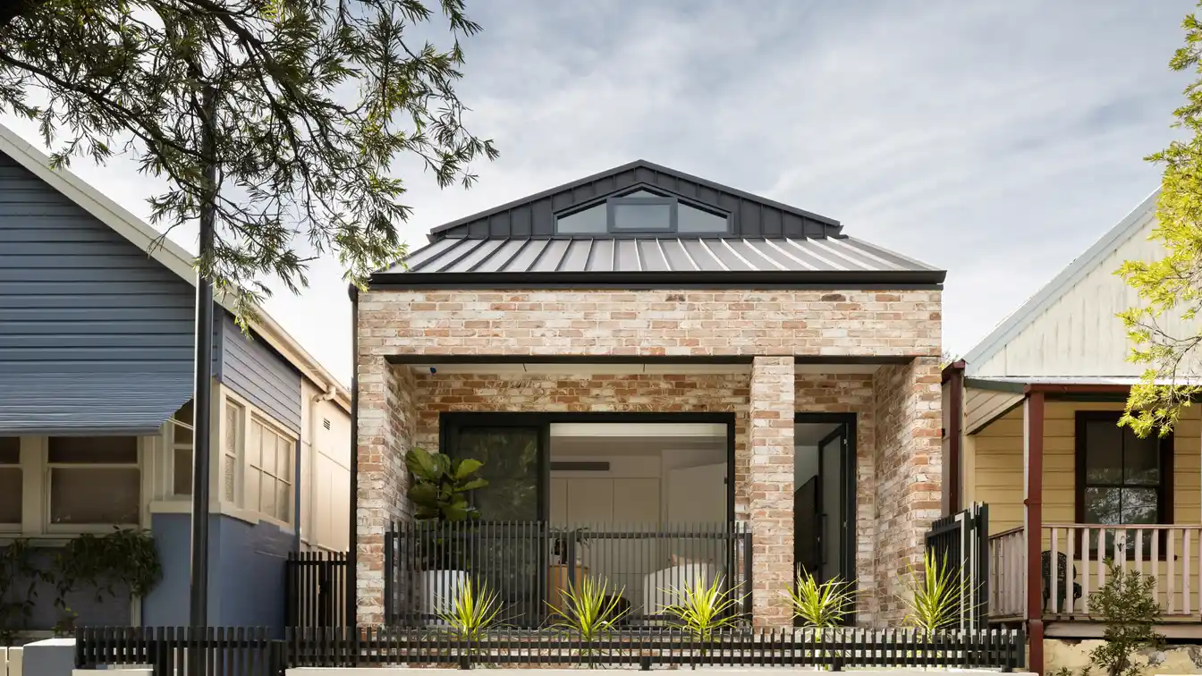 Striking Contemporary Living
