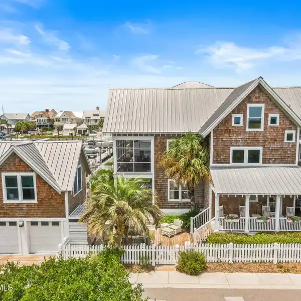 COASTAL CHARM ON AN ICONIC CORNER