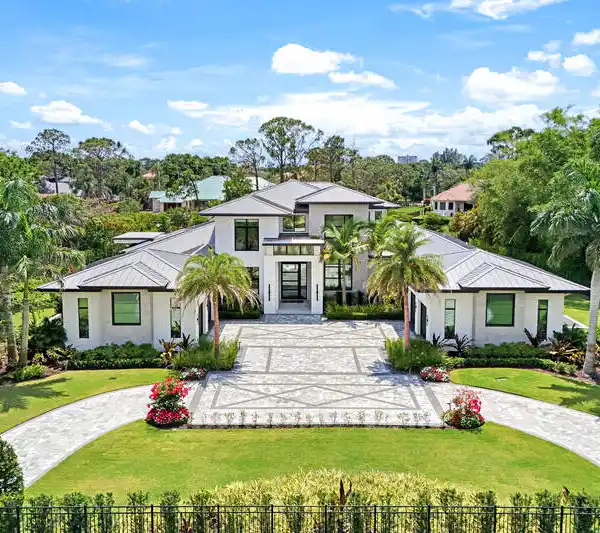 BEAUTIFUL PINE RIDGE ESTATES PROPERTY