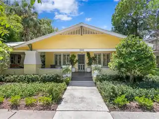 Craftsman-Style Bungalow in Historic Hyde Park North