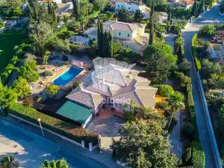 Charming Villa with Pool