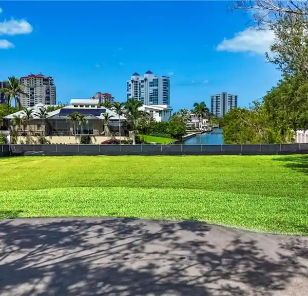 CREATE A ONE-OF-A-KIND COASTAL SANCTUARY