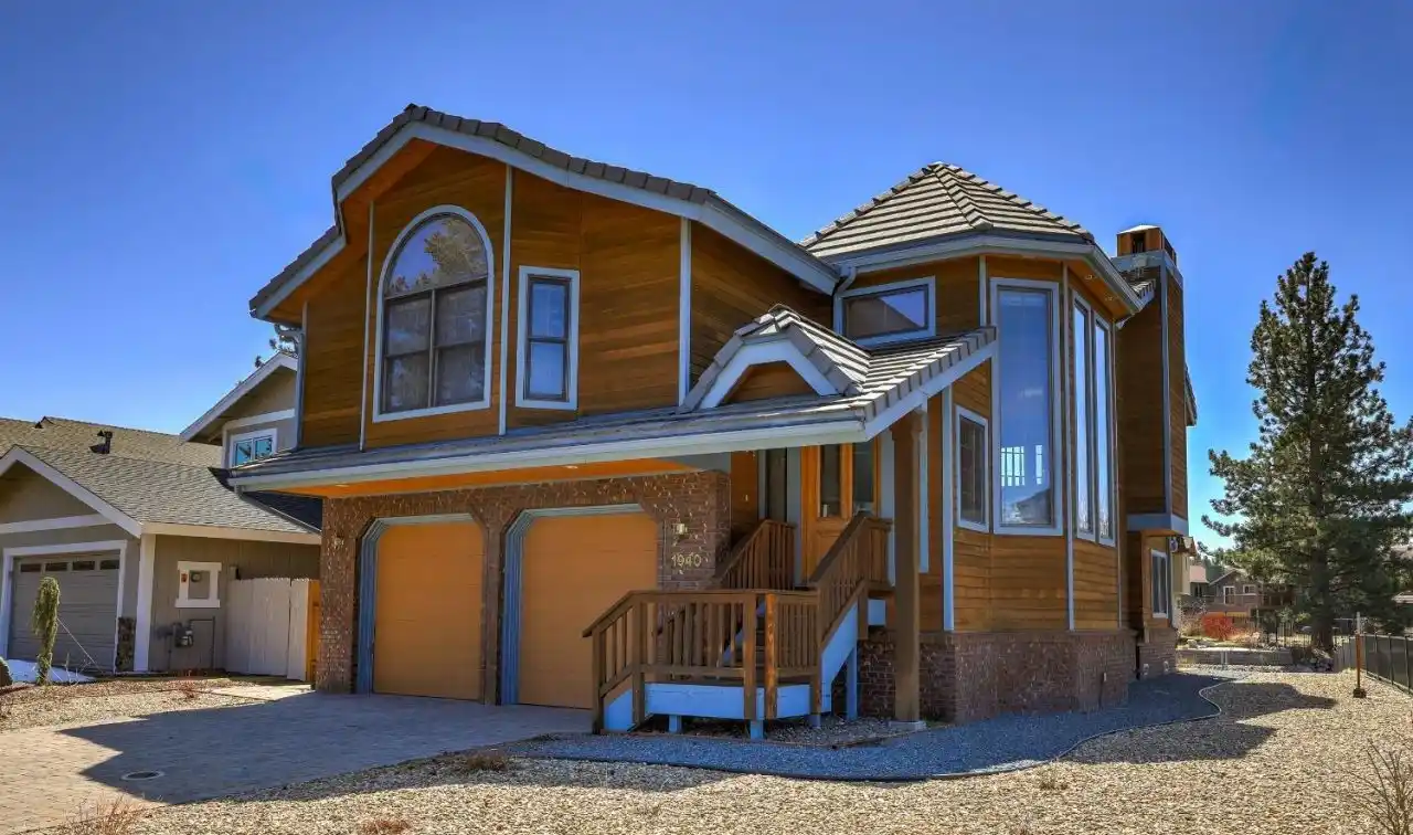 Well-built and Thoughtfully Designed Home