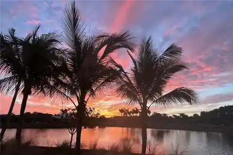 Exquisite Residence in the Isles of Collier Preserve