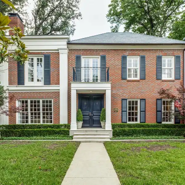 TIMELESS CHARM WITH MODERN LUXURY