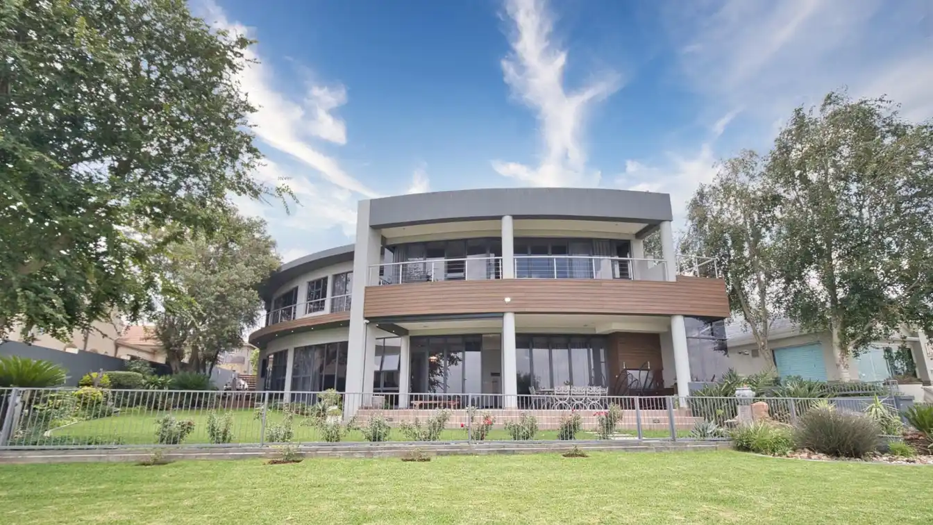 Modern Elegance Meets Waterfront Living