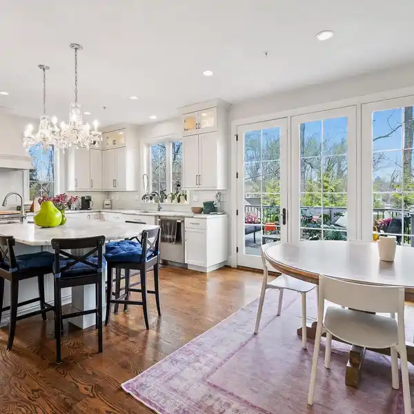 SPACIOUS LIVING IN TRANQUIL SETTING