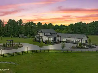 Rare Tennessee Retreat