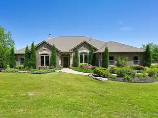 Private Country Oasis with Pond and Pool