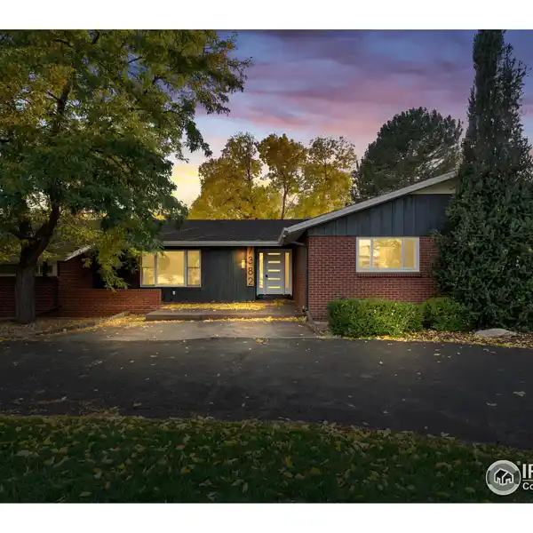 STUNNINGLY RARE LITTLETON ESTATE