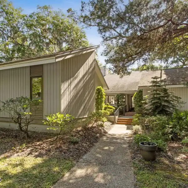 WELL-MAINTAINED SINGLE-STORY HOME ON LUSH PROPERTY